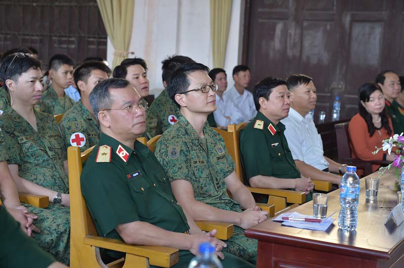 20apr15_news11
